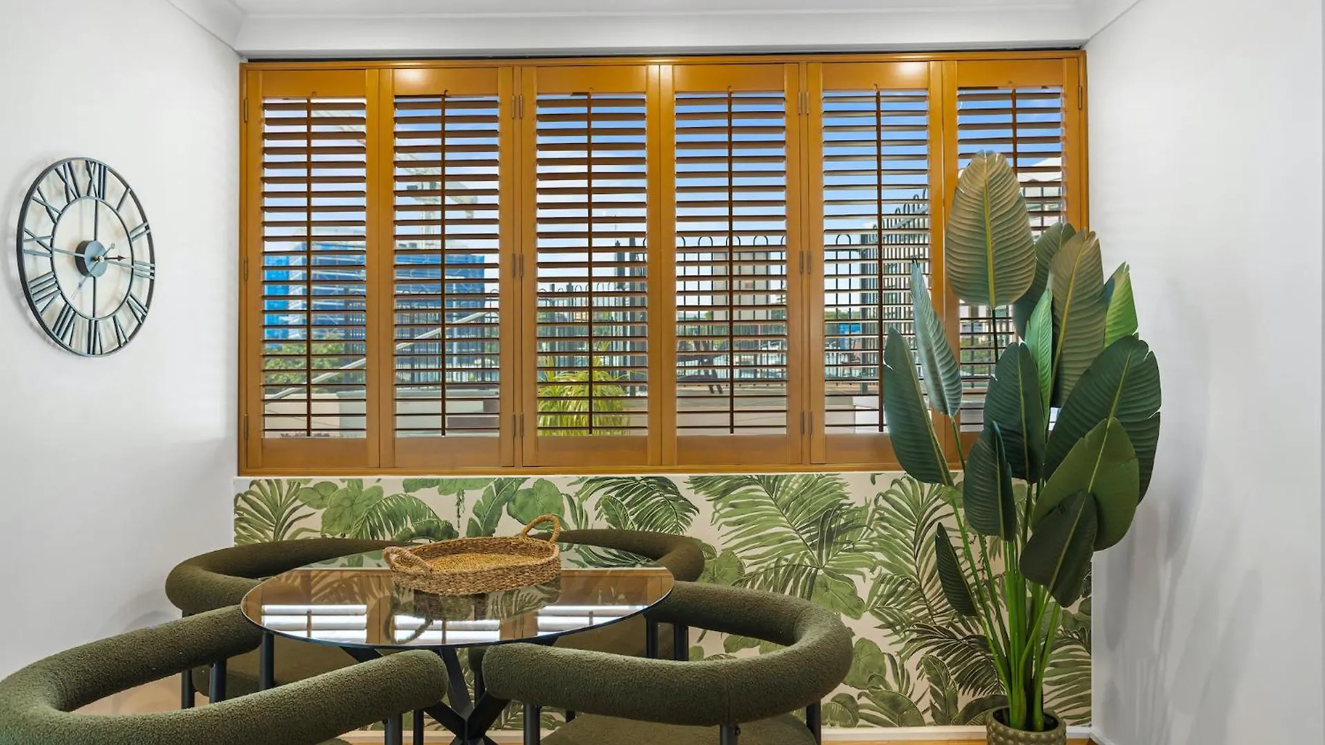 Stylish Riverside 1Bed/Studio With Rooftop Pool Brisbane Apartment